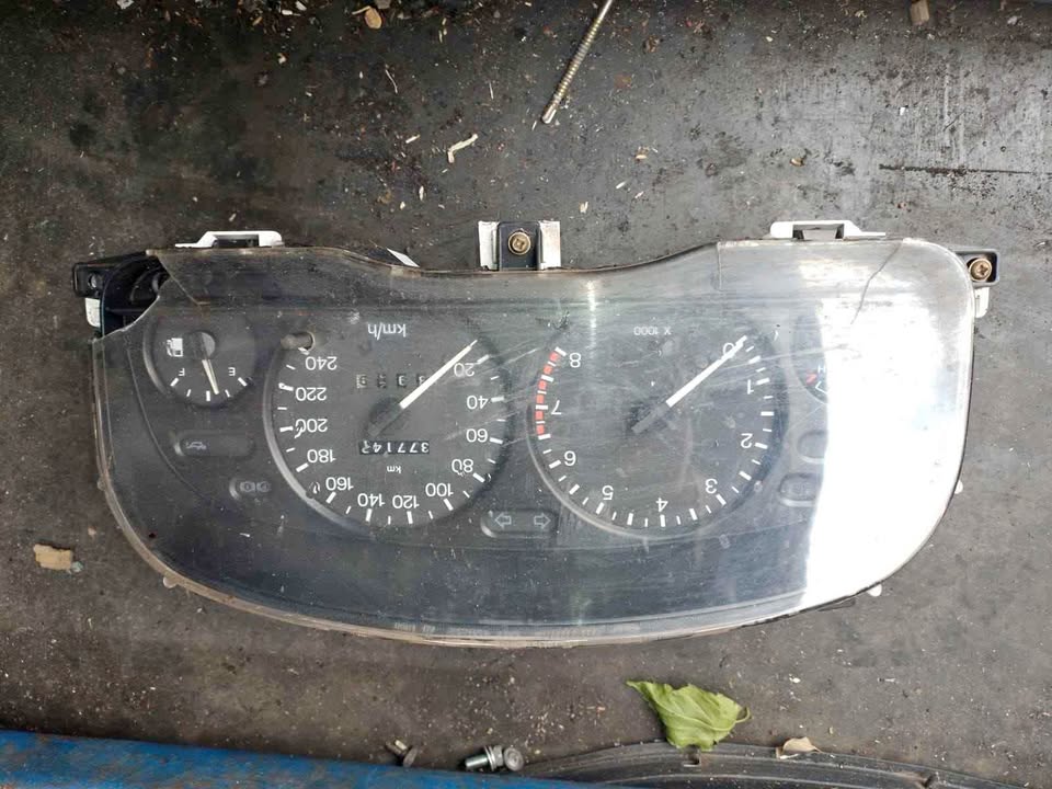 Ford Mondeo cluster