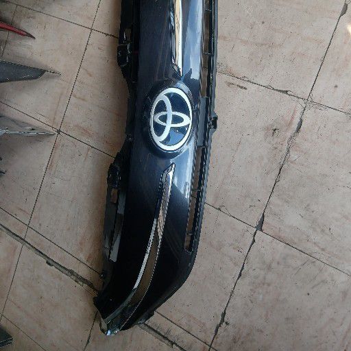 Toyota urban cruiser grill - Private Seller Toyota urban cruiser grill - Private Seller