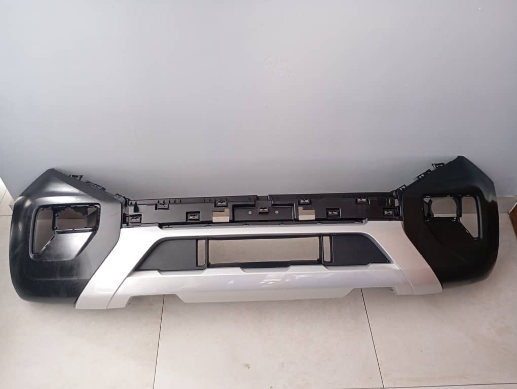 2023 VW AMAROK FRONT BUMPER - Private Seller 2023 VW AMAROK FRONT BUMPER - Private Seller