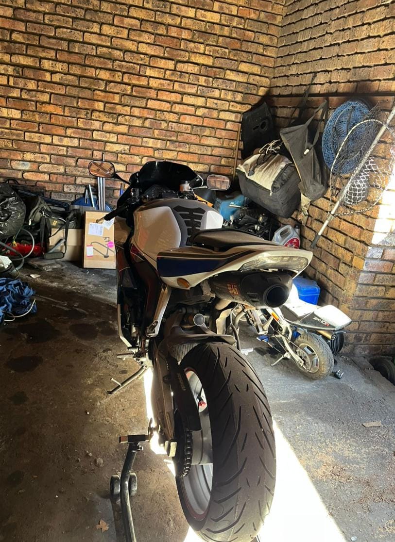 Honda fireblade cbr 1000rr - Private Seller Honda fireblade cbr 1000rr - Private Seller