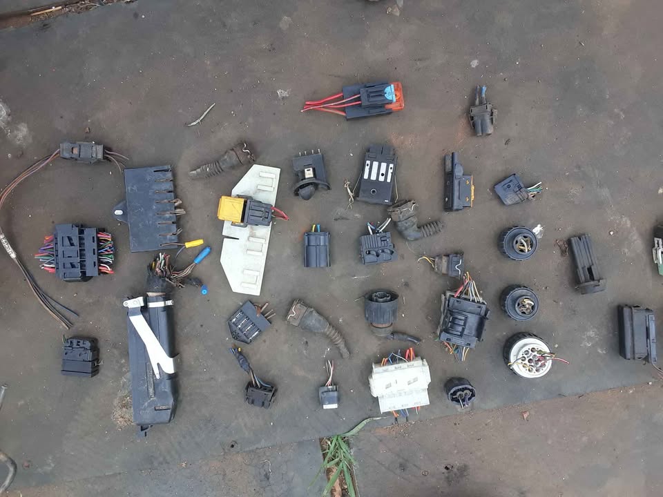 Bmw E36 electrical parts for sale. - Private Seller