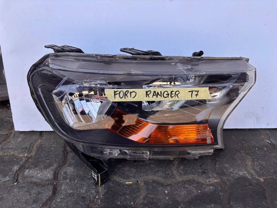 Ford Ranger T7 Headlight - Private Seller Ford Ranger T7 Headlight - Private Seller