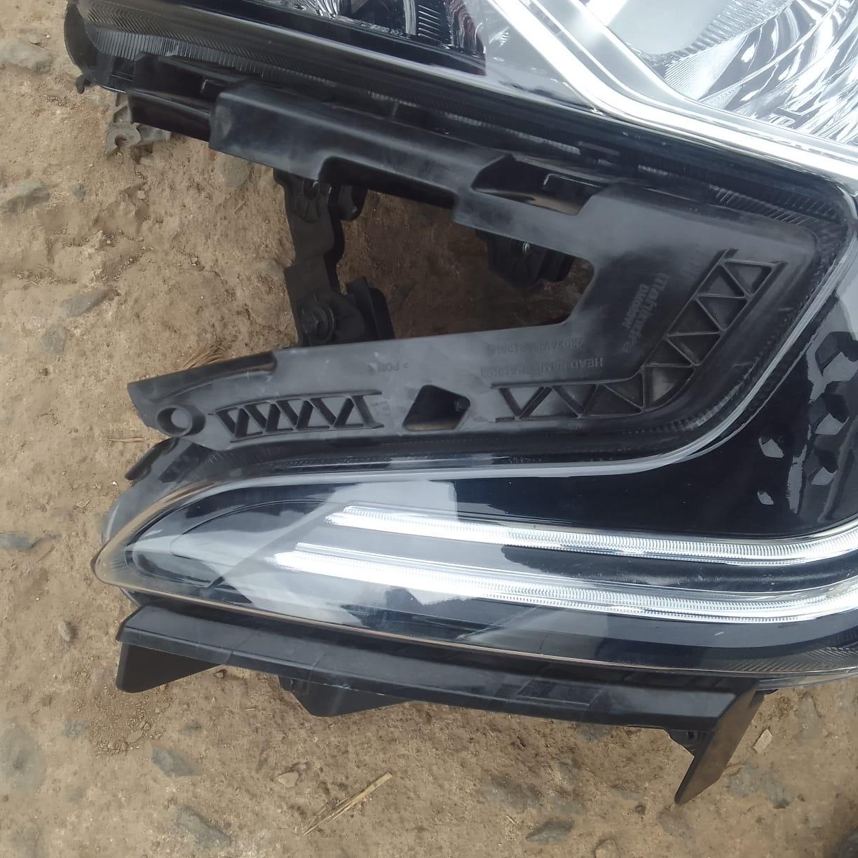 2024 Mahindra SUV700  AX7 LH complete headlamp - Private Seller