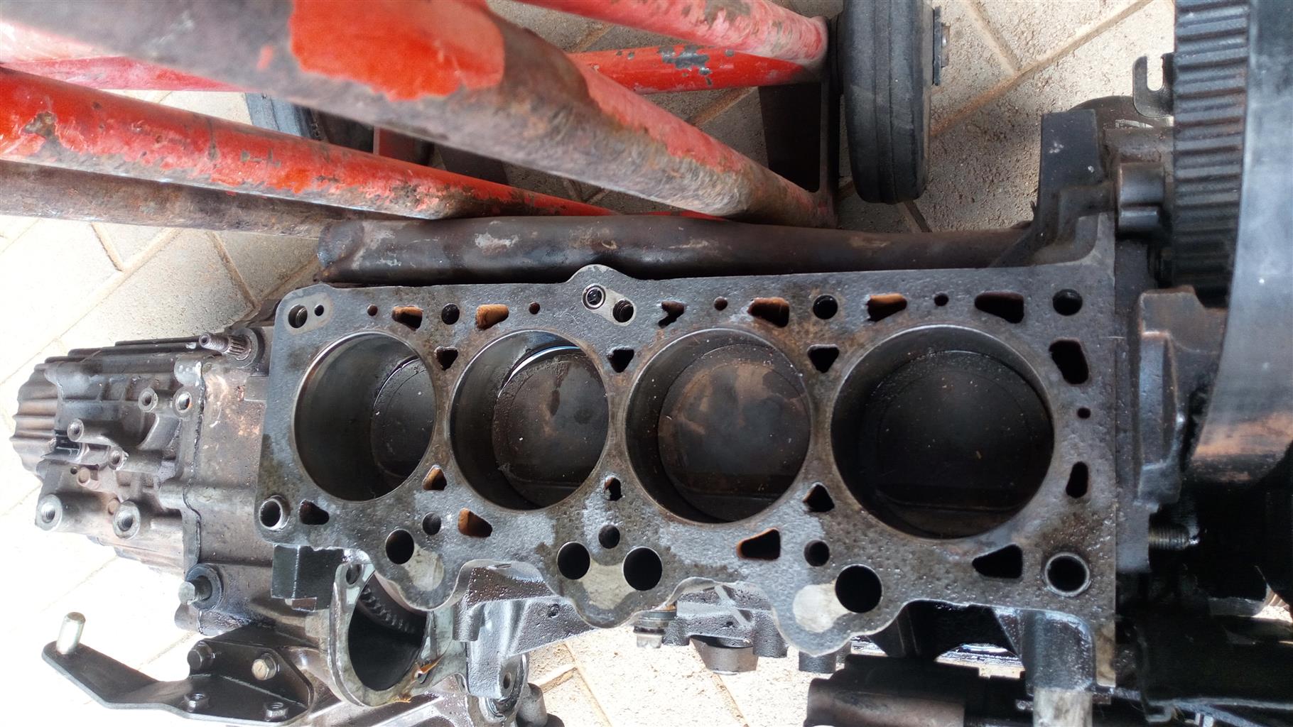 Hyundai elantra j2 1.6 engine sub assembly for sale - Private Seller