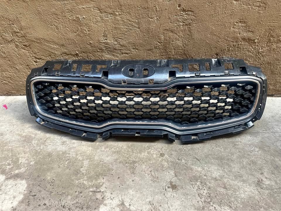 Kia sportage main grille - Private Seller Kia sportage main grille - Private Seller