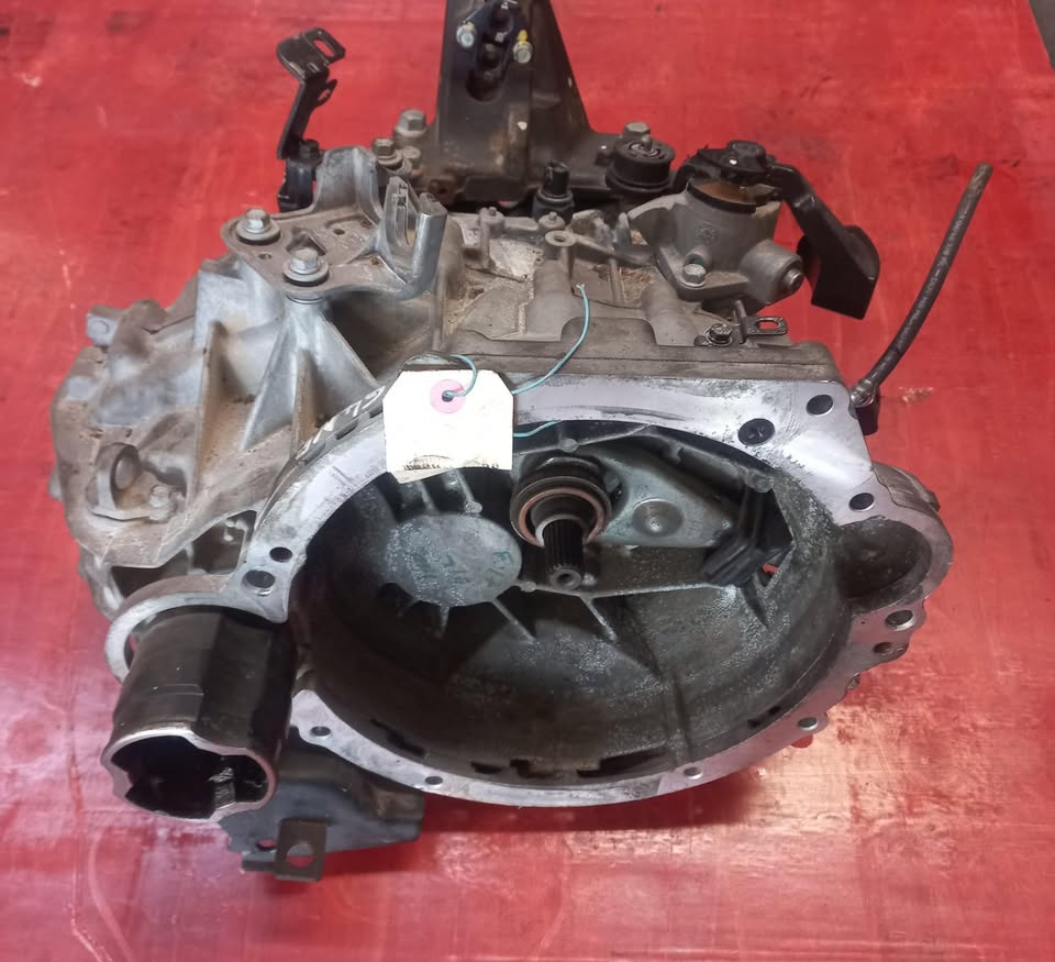 hdyk35です！ Used Hyundai/Kia IX35 5 Spd Manual Gearbox (G4NA) for sale in