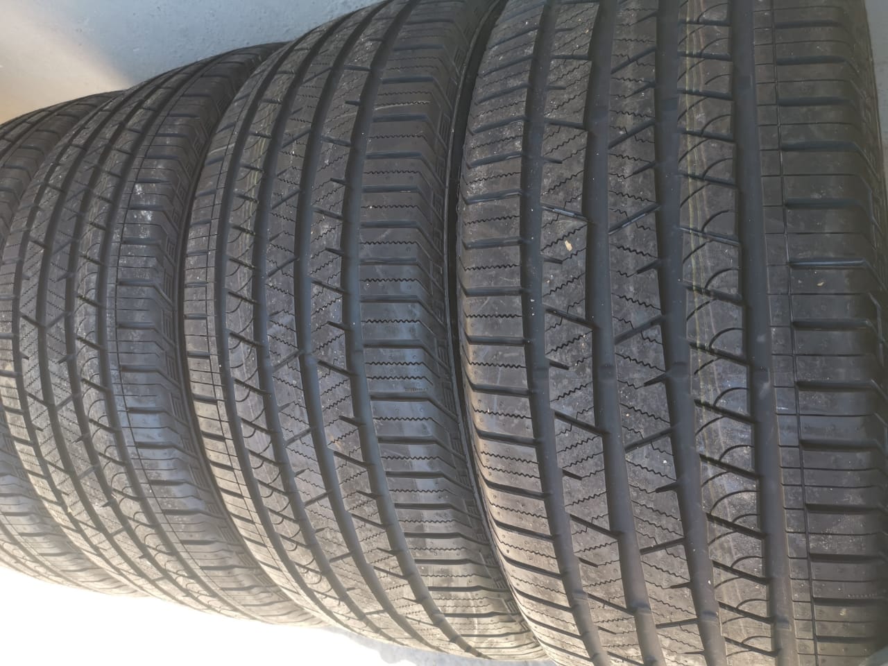 Set 265/45/21 × 4 Continental CrossContact. On sale - Private Seller Set 265/45/21 × 4 Continental CrossContact. On sale - Private Seller