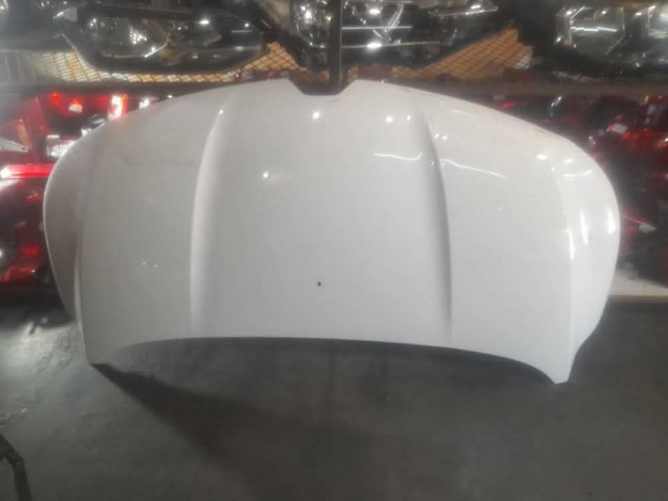RENAULT TRIBER BONNET AVAILABLE - Private Seller