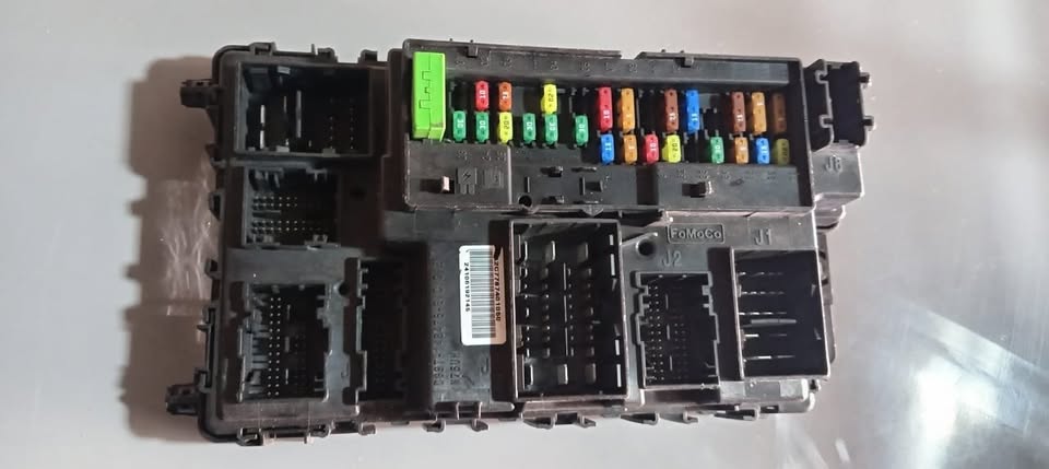 FORD RANGER T9 FUSEBOX - Private Seller FORD RANGER T9 FUSEBOX - Private Seller