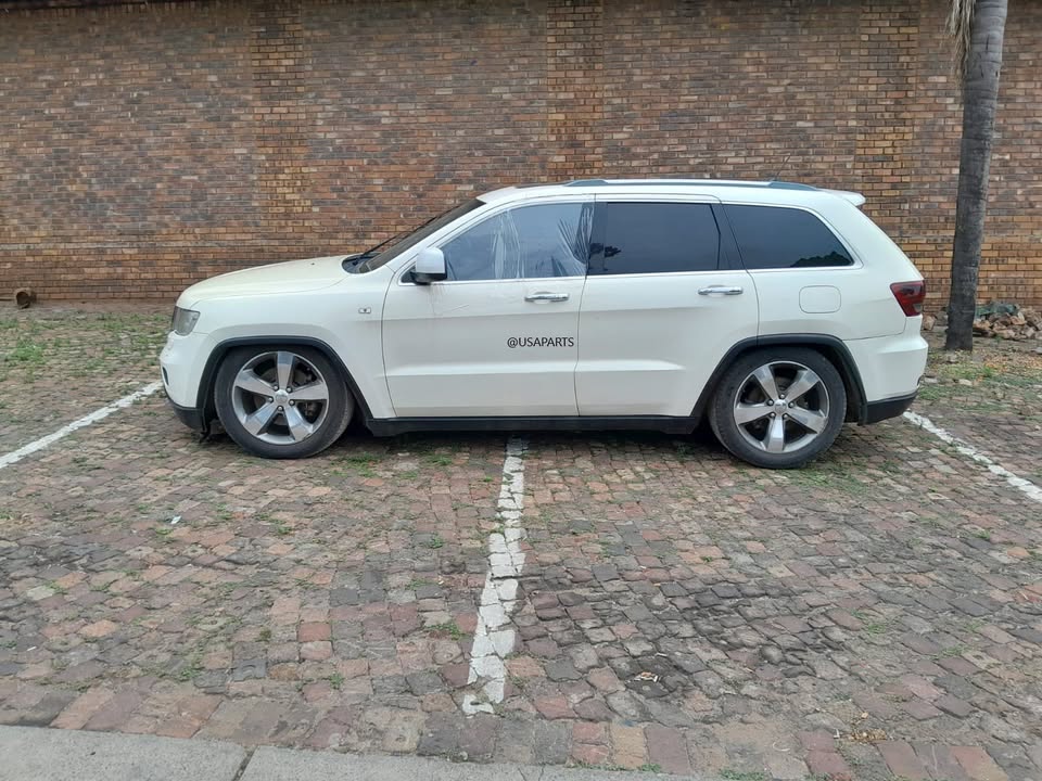 2012 Jeep Grand Cherokee 3.0 WK2 – Now Stripping for Interior Parts! - Private Seller 2012 Jeep Grand Cherokee 3.0 WK2 – Now Stripping for Interior Parts! - Private Seller