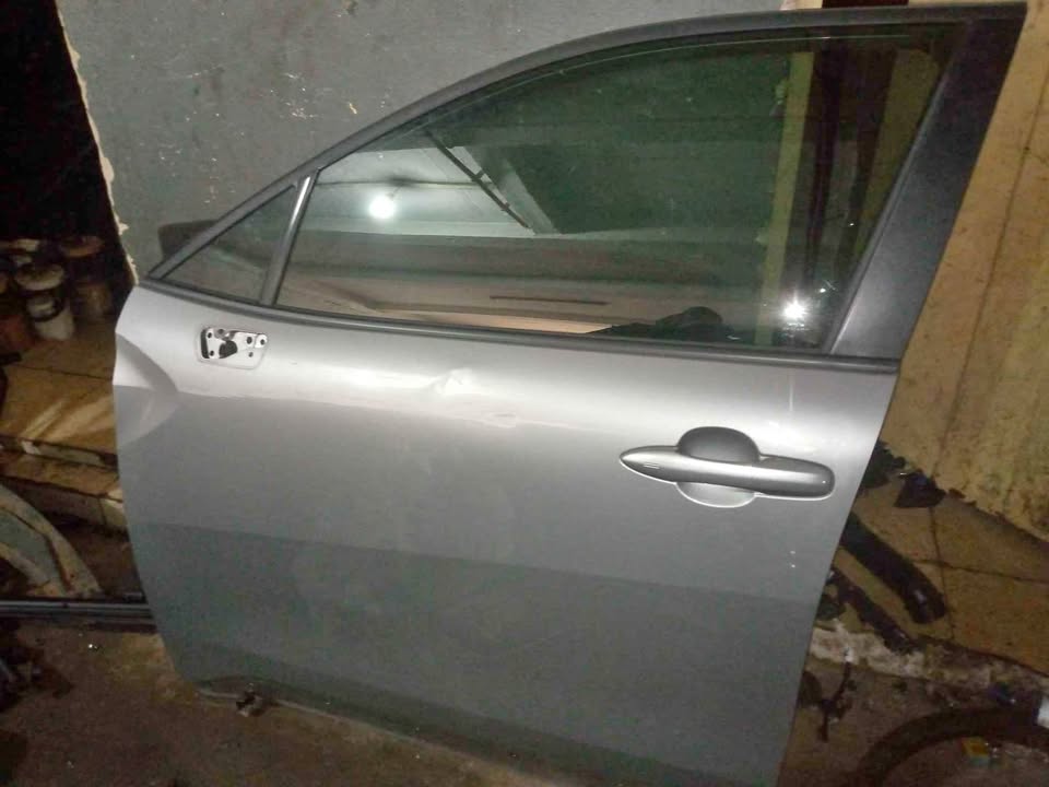 Toyota Corolla Cross left front door - Private Seller Toyota Corolla Cross left front door - Private Seller