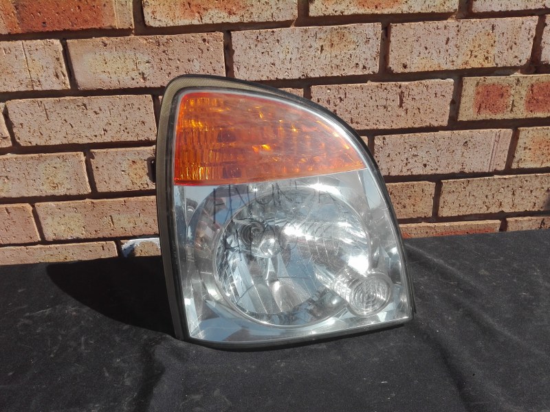 Hyundai H100 Right side Headlight - Private Seller