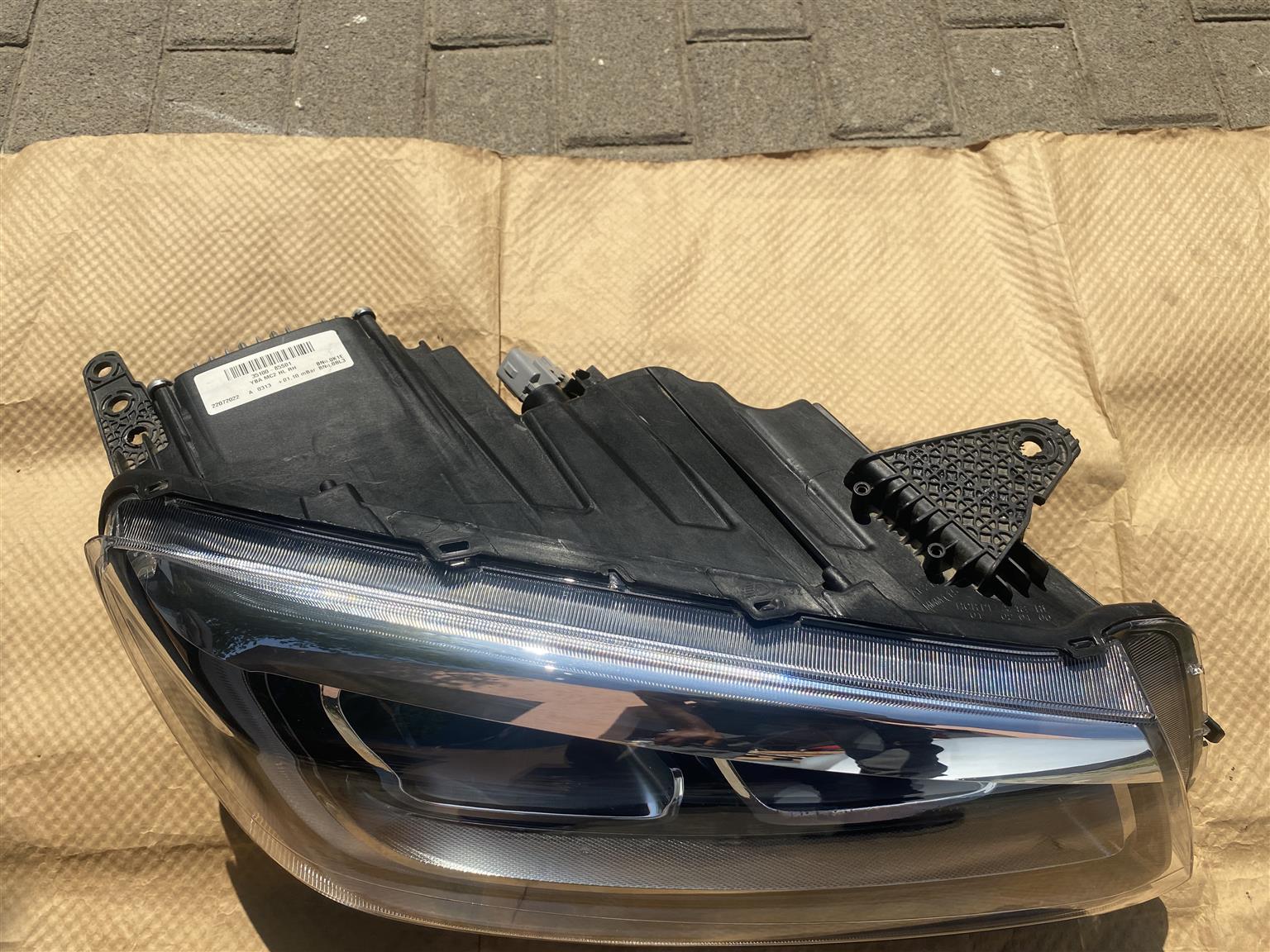 2022 TOYOTA URBAN CRUISER FULL LED HEADLIGHT RIGHT SIDE FOR SALE