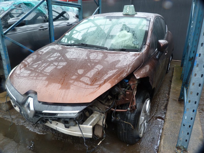 Renault Clio IV 900T TCe Expression Manual Brown - 2014 STRIPPING FOR SPARES - Private Seller Renault Clio IV 900T TCe Expression Manual Brown - 2014 STRIPPING FOR SPARES - Private Seller