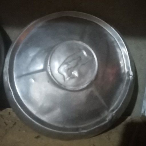 Chev wheelcap - Private Seller Chev wheelcap - Private Seller