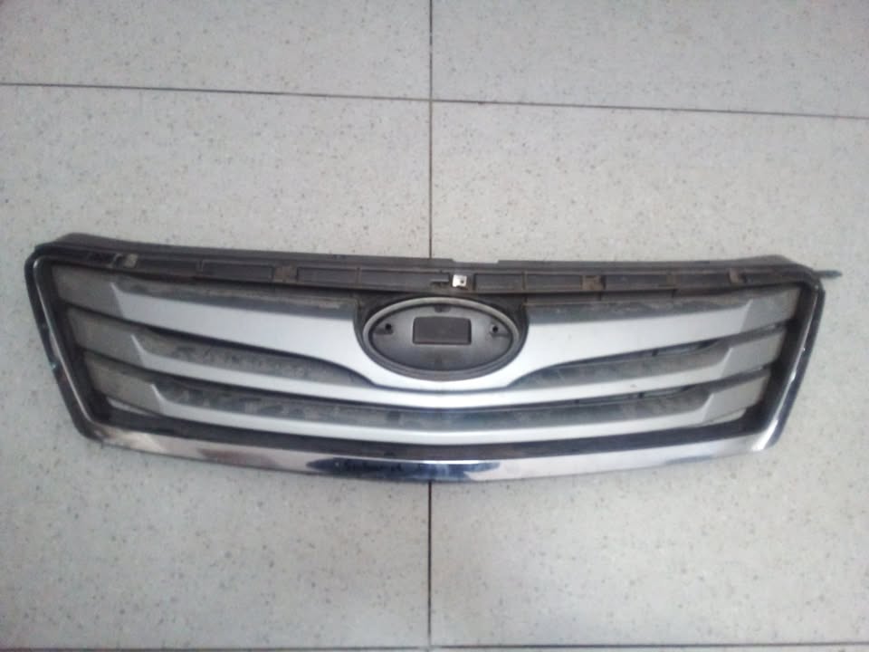 Subaru Outback grille - Private Seller