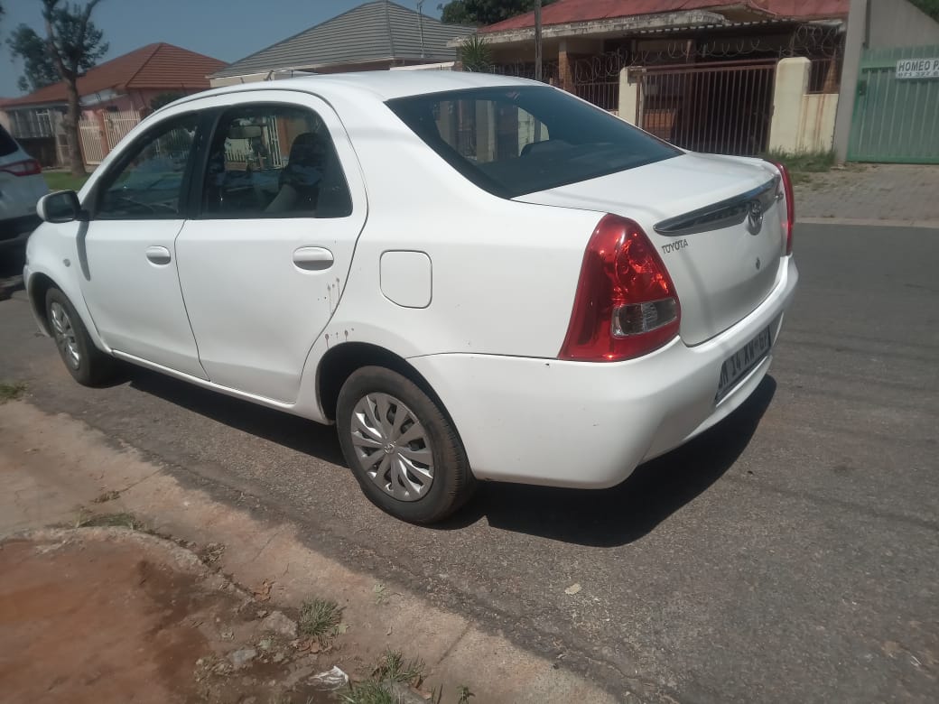 Used 2014 Toyota Etios sedan 1.5 Xi - Private Seller