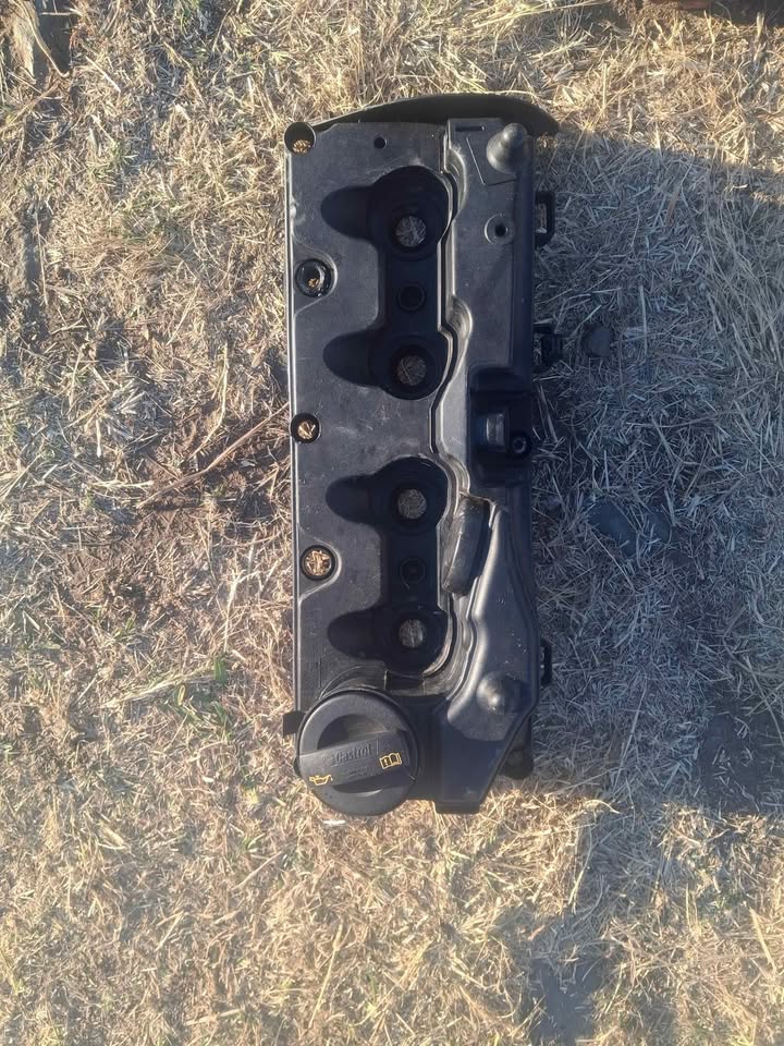 VW Amarok 2.0 Tdi tappet cover for sale - Private Seller