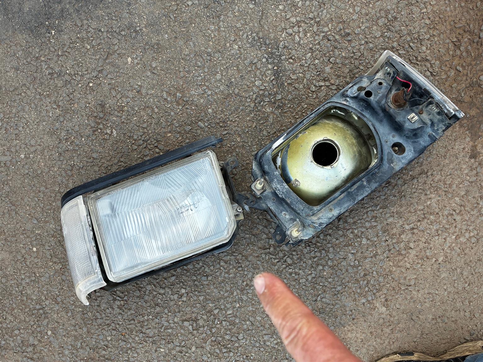 Mazda 323 Head light Lamp - Private Seller