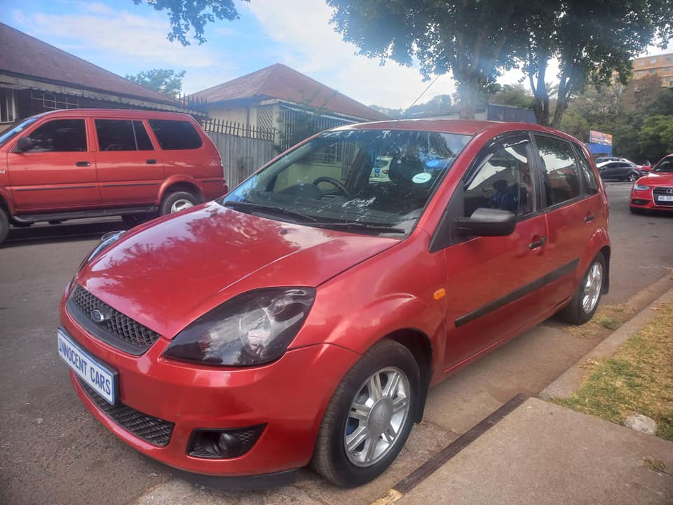 2007 FORD FIGO HATCHBACK 1.4 PETROL, RED COLOR, MILEAGE 95000KMS