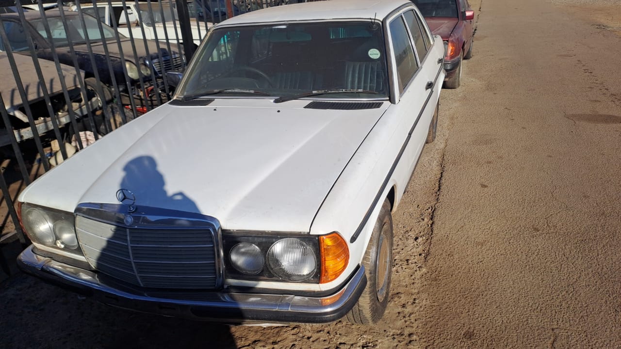 Merc Benz W123 240 diesel white Stripping for spares - Private Seller Merc Benz W123 240 diesel white Stripping for spares - Private Seller