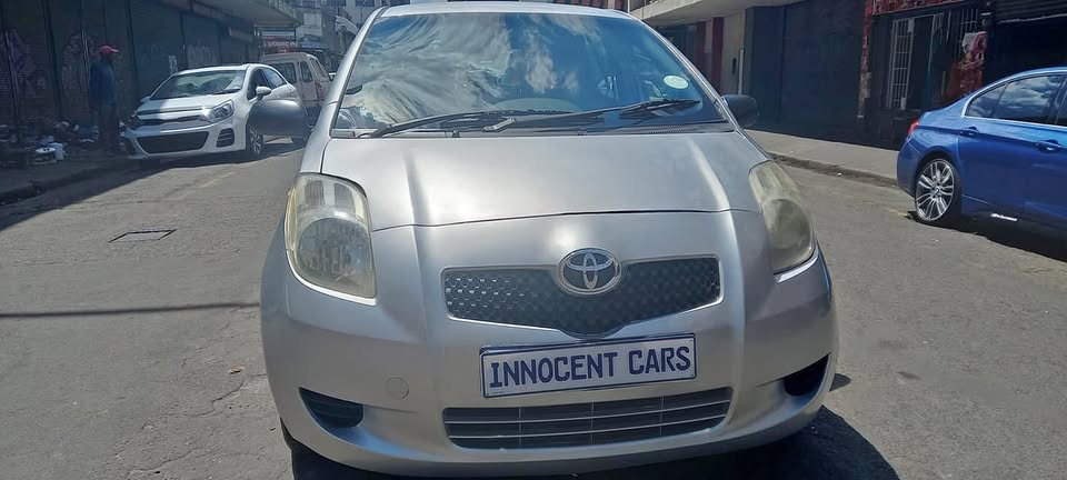 2007 TOYOTA YARIS T3 PETROL, MANUAL, SILVER, 96000KM