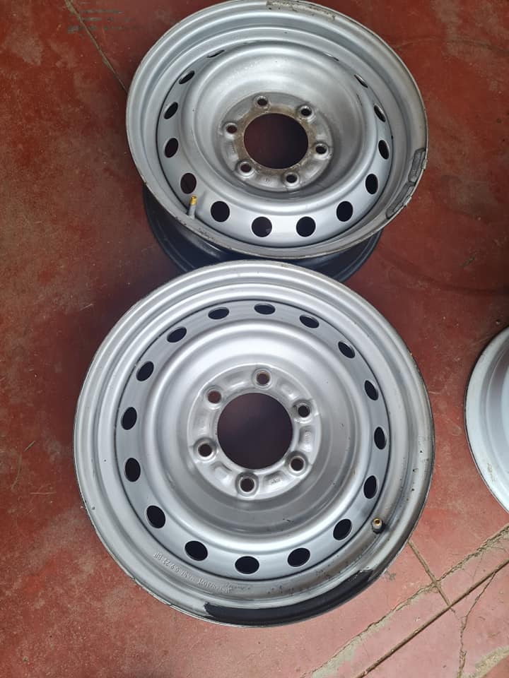2x Isuzu kb original stardard steal rims size 16 - Private Seller