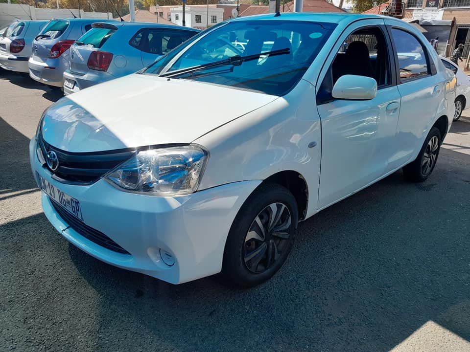 2013 TOYOTA ETIOS 1.5 SEDAN MANUAL