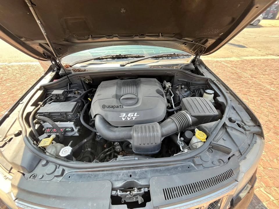 Jeep Grand Cherokee 3.6 WK2 – Breaking for Engine Parts - Private Seller Jeep Grand Cherokee 3.6 WK2 – Breaking for Engine Parts - Private Seller