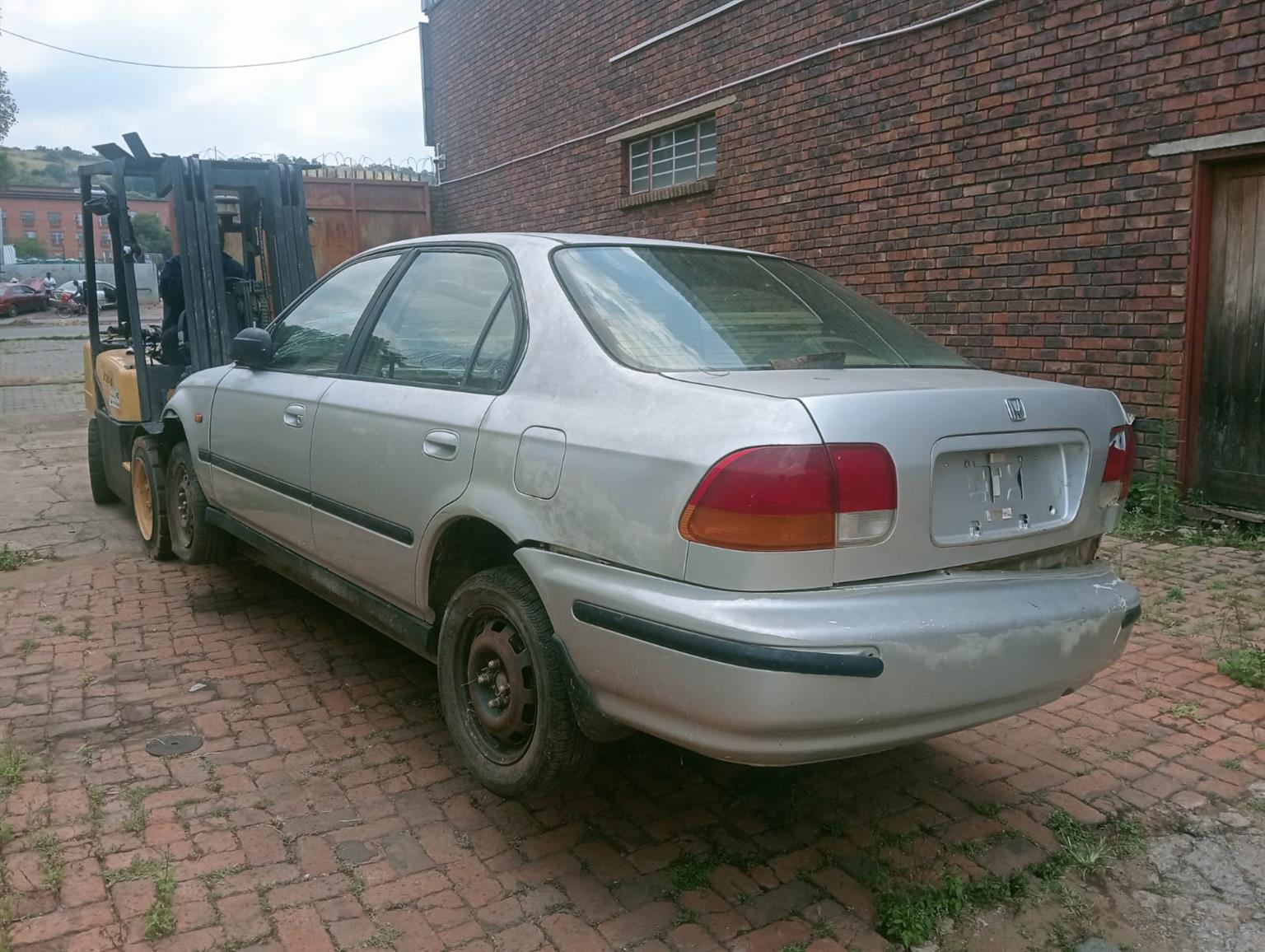 Honda Ballade Automatic 2000 1.5 D15B Non Turbo Stripping For Spares - Private Seller Honda Ballade Automatic 2000 1.5 D15B Non Turbo Stripping For Spares - Private Seller
