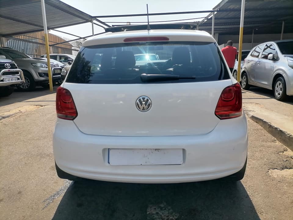 2011 Volkswagen polo 6 1.4 Hatchback with a leather seat and sunroof