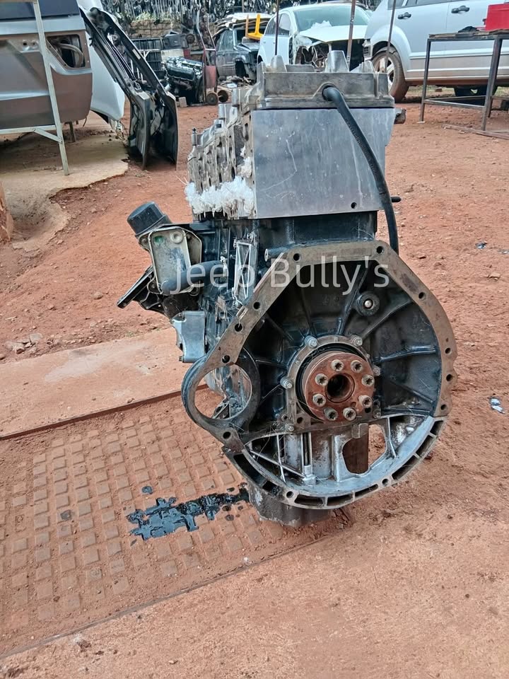 Jeep Grand Cherokee WJ Stripped 2.7 Engine - Private Seller Jeep Grand Cherokee WJ Stripped 2.7 Engine - Private Seller