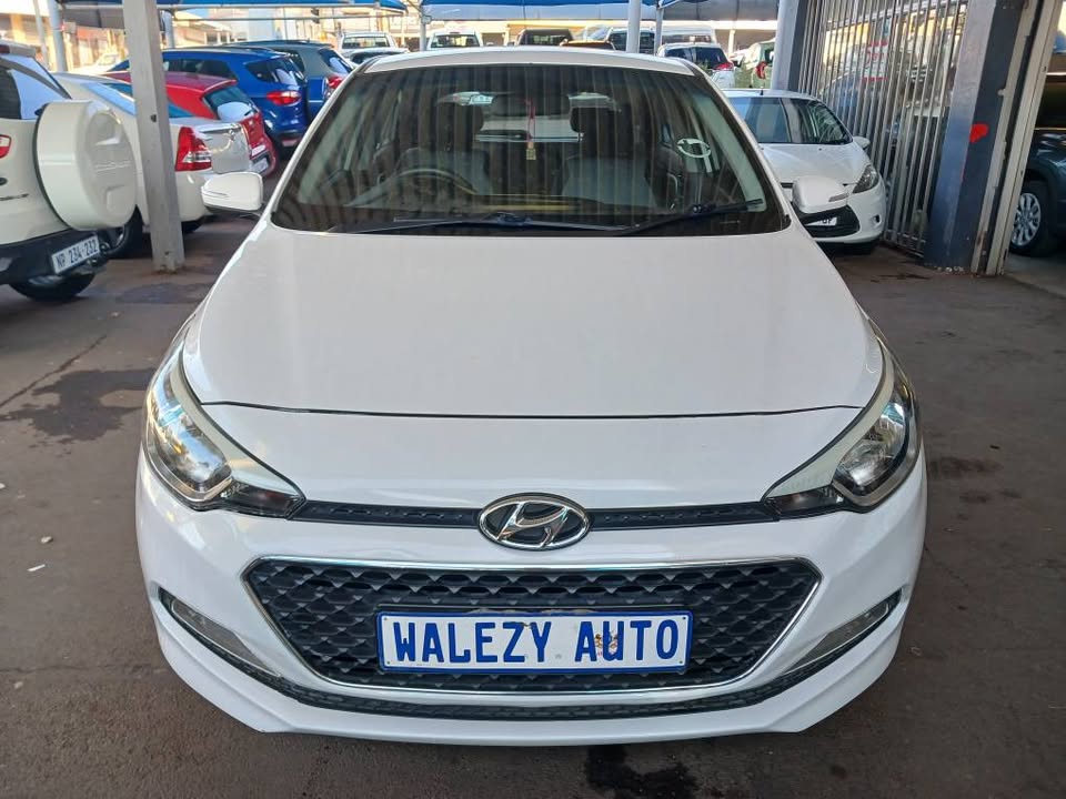 2017 HYUNDAI I20 1.4 MOTION Transmission: Manual  Mileage:  Fueltype: Petrol  White