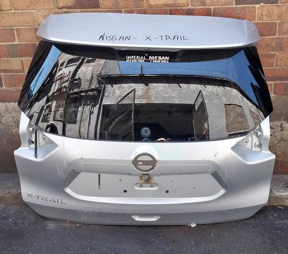 Nissan X-Trail tailgate - Private Seller Nissan X-Trail tailgate - Private Seller