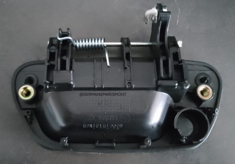 Chev Spark 3 New R/F Outer Door Handel - Private Seller