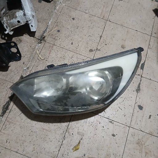 kia rio headlight - Private Seller kia rio headlight - Private Seller