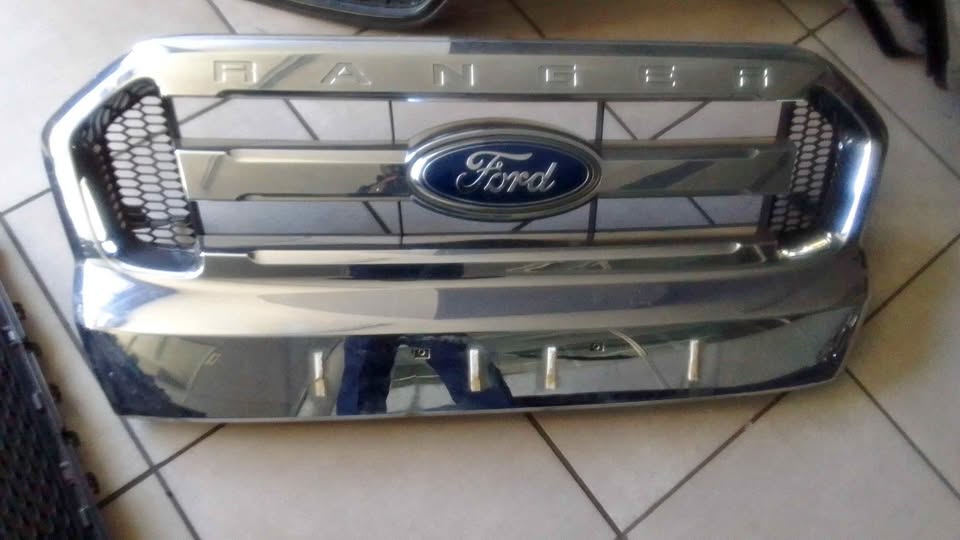 Ford Ranger T7 grill - Private Seller Ford Ranger T7 grill - Private Seller
