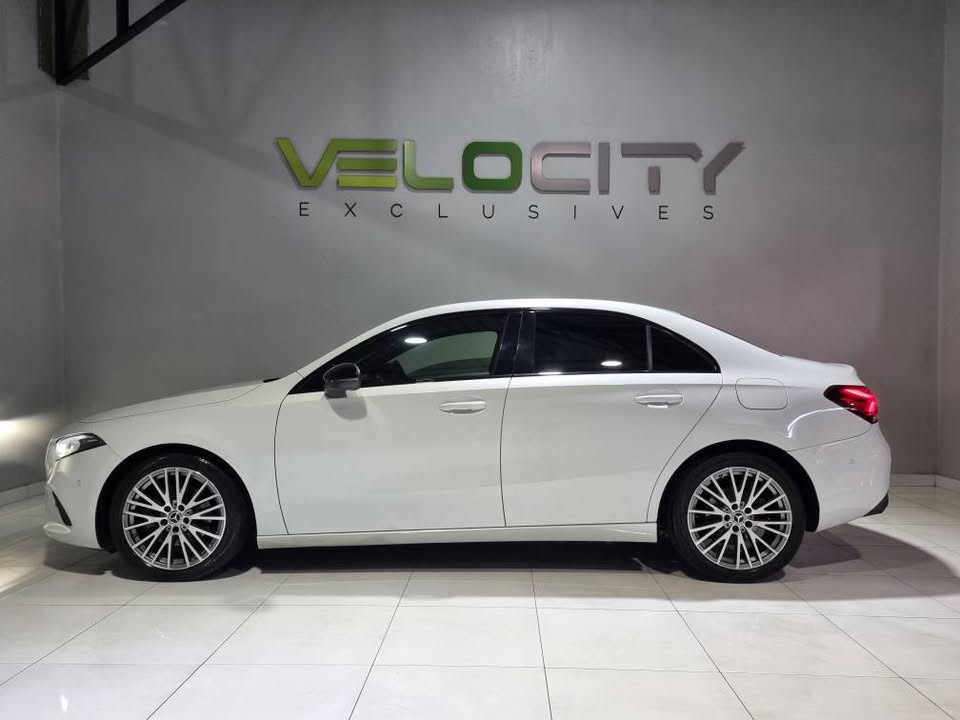 Mercedes Benz A200d AMG