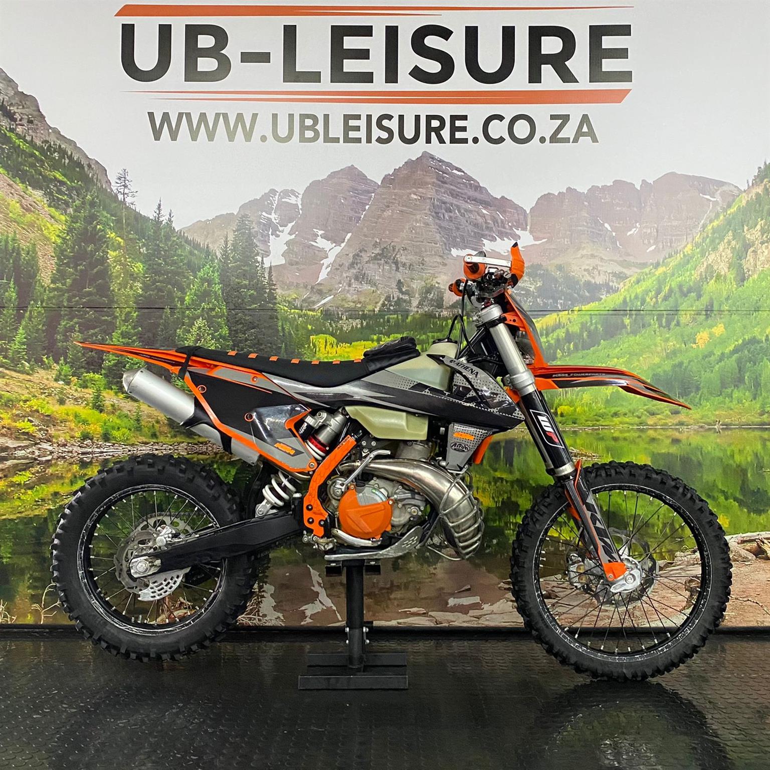 2017 KTM 250 XCW | UB LEISURE | Junk Mail