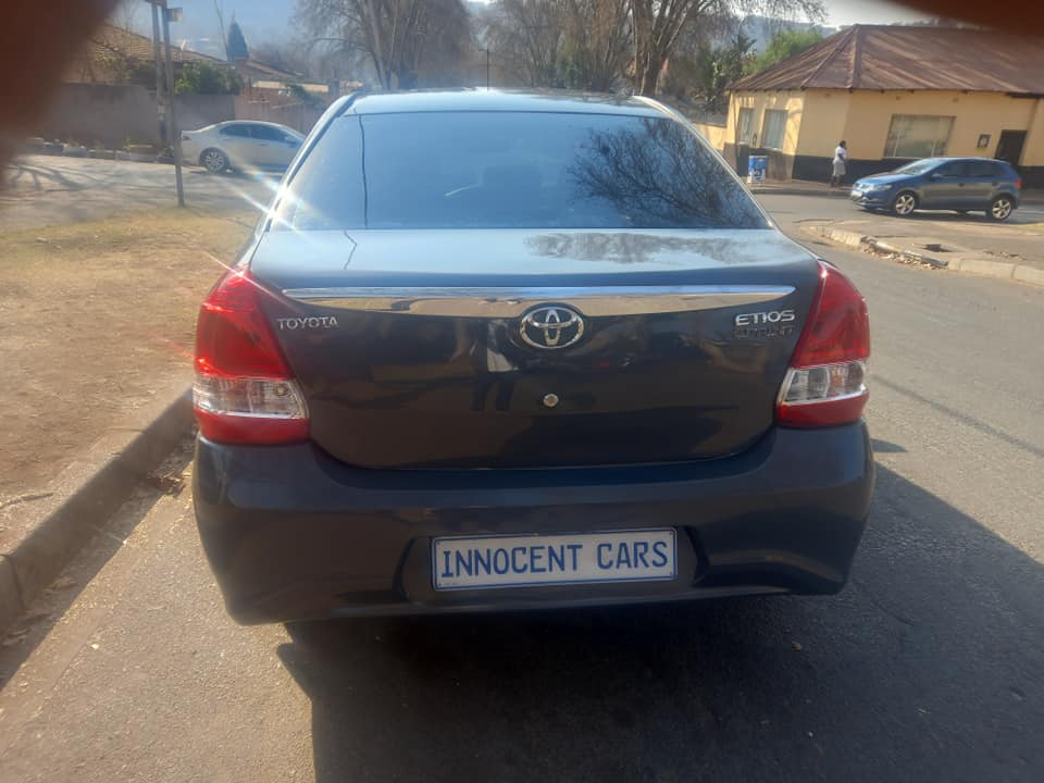 2018 TOYOTA ETIOS SEDAN 1.5 SPRINT PETROL ENGINE, MANUAL, MILEAGE 83000KM, GREY COLOR