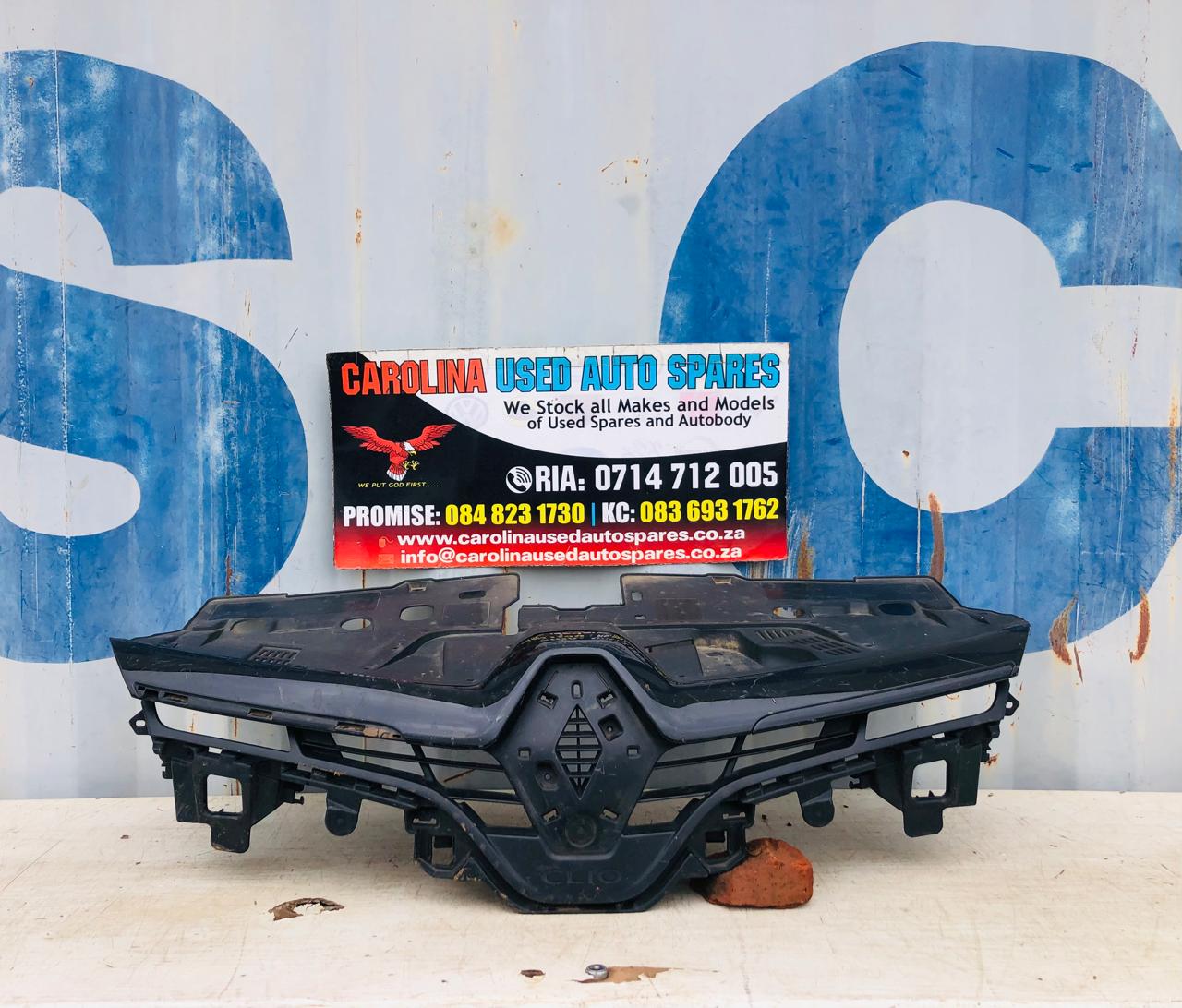 Renault Clio 4 radiator grill (2013-2019) - Private Seller Renault Clio 4 radiator grill (2013-2019) - Private Seller