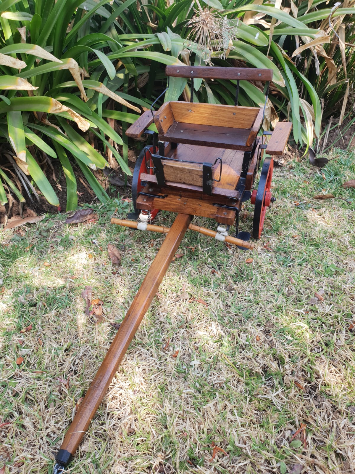 Vintage Hand Made Model 'Kapkar' (buggie)
