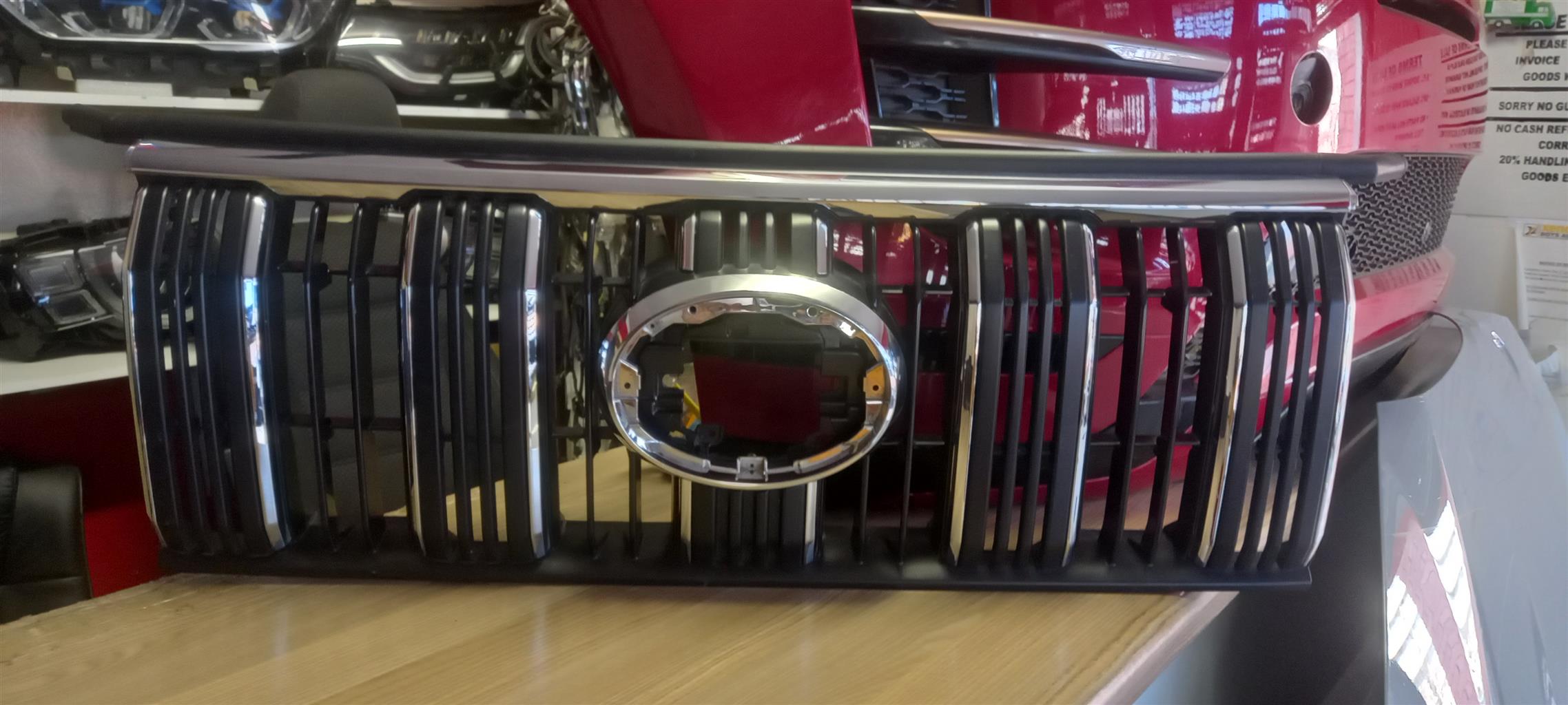 2025 (TAYOTA) LAND CRUISER PADRO MAIN GRILL FOR SALE - Private Seller 2025 (TAYOTA) LAND CRUISER PADRO MAIN GRILL FOR SALE - Private Seller