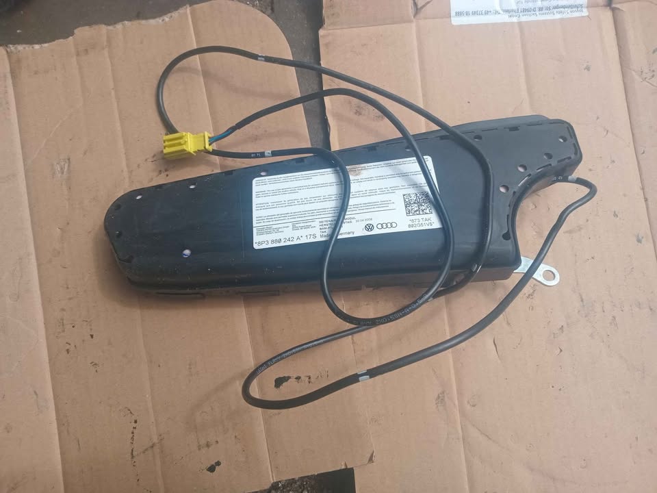 Botton electric glass Audi A3 - Private Seller Botton electric glass Audi A3 - Private Seller