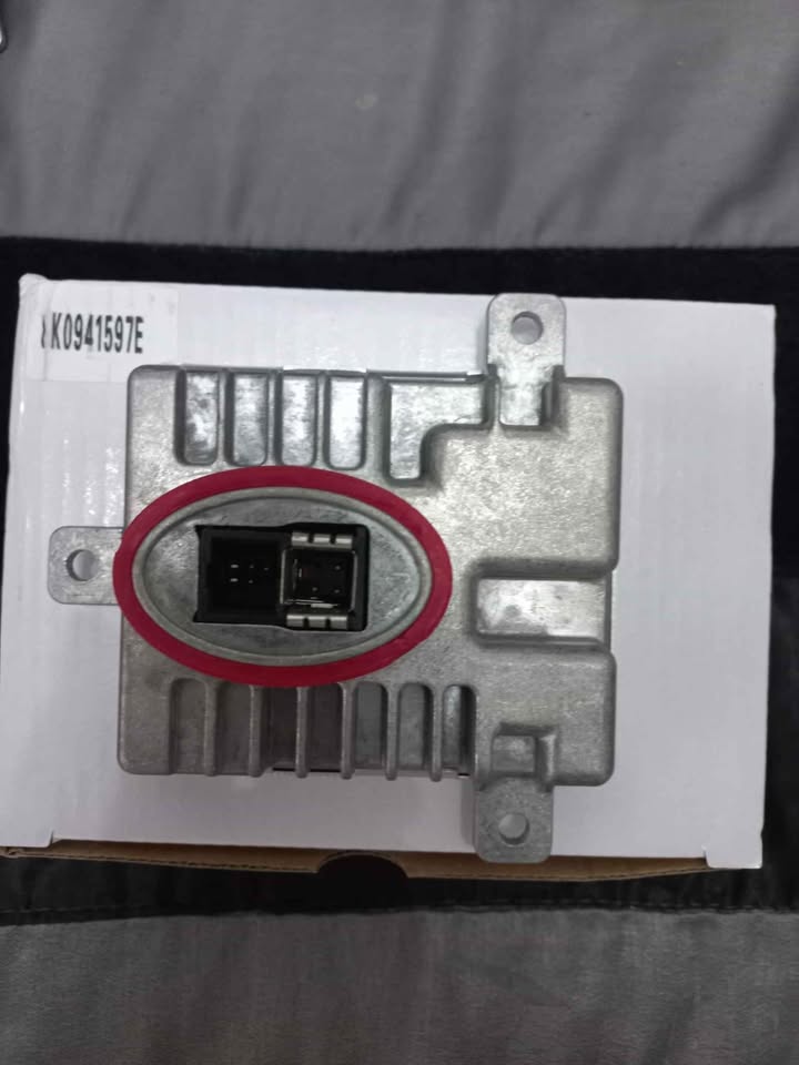 BMW E90 Xenon ballast 7237647 - Private Seller BMW E90 Xenon ballast 7237647 - Private Seller