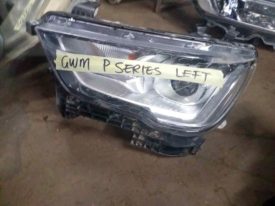 Gwm p series left headlight