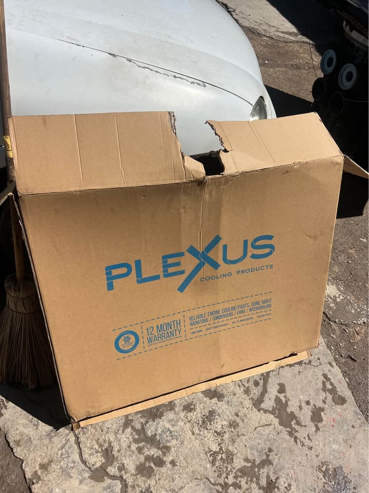 Hyundai H1 2.4/2.5 radiator new - Private Seller