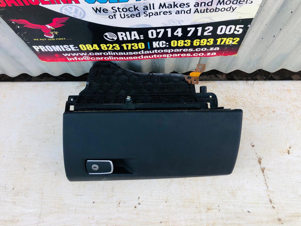 BMW F30/F31/F35 3 Series glove box compartment - Private Seller BMW F30/F31/F35 3 Series glove box compartment - Private Seller