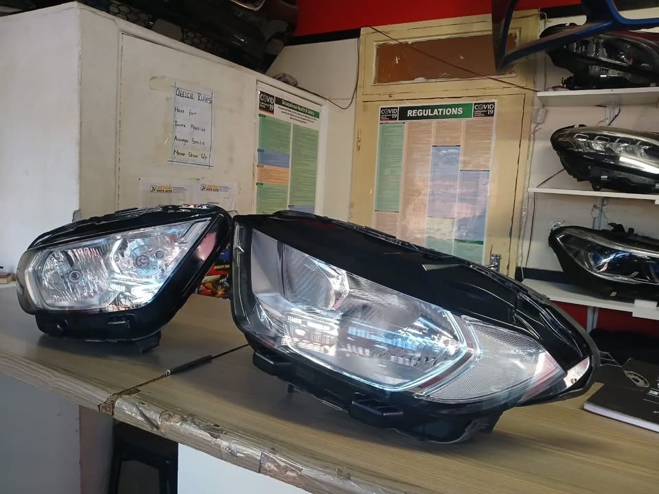 2019 FORD ECOSPORT HEADLIGHTS LEFT AND RIGHT FOR SALE