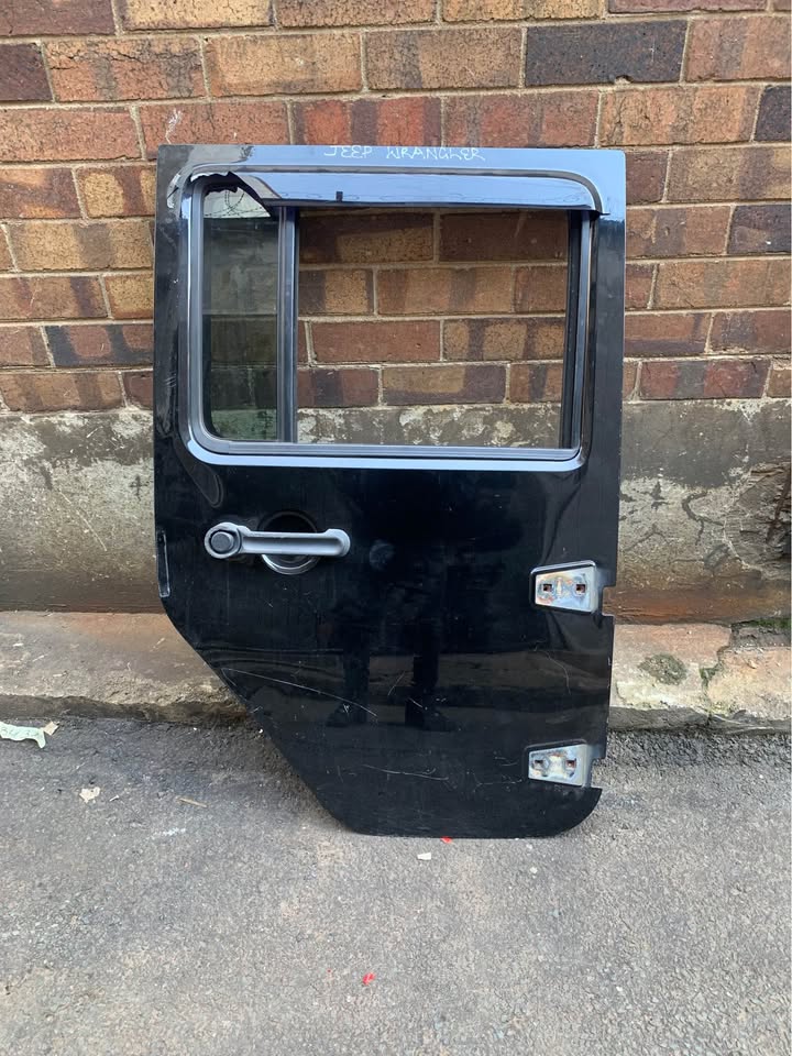 Jeep wrangler RHS rear door